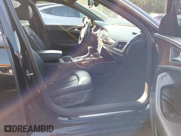 ✅ 2013 Audi A6 Premium Plus • VIN: WAUGGAFC4DN155366 • Lot: 42858345. Wystawiony na IAAI z przebiegiem 151 811 mil. Bezpłatny archiwum sprzedaży aukcyjnych z USA i szczegółowy raport historii pojazdu na DreamBid. Zdjęcie 5.