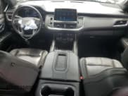 ✅ 2023 Chevrolet Suburban RST • VIN: 1GNSCEKDXPR125193 • Lot: 55652135. Wystawiony na Copart z przebiegiem 131 706 mil. Bezpłatny archiwum sprzedaży aukcyjnych z USA i szczegółowy raport historii pojazdu na DreamBid. Zdjęcie 8.