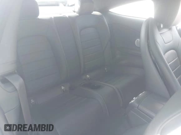 ✅ 2021 Mercedes-Benz C 300 • VIN: W1KWJ8DB9MG065062 • Lot: 42567825. Wystawiony na IAAI z przebiegiem 38 835 mil. Bezpłatny archiwum sprzedaży aukcyjnych z USA i szczegółowy raport historii pojazdu na DreamBid. Zdjęcie 8.