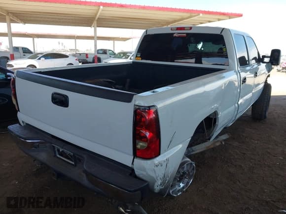 ✅ 2006 Chevrolet Silverado 2500HD LT3 • VIN: 1GCHK23D66F244751 • Лот: 42793163. Опубликован ранее на IAAI с пробегом 135 354 миль. Бесплатный доступ к архиву аукционных продаж из США и подробный отчёт об истории автомобиля на DreamBid. Изображение 4.