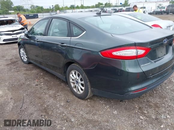 ✅ 2016 Ford Fusion S • VIN: 3FA6P0G75GR192038 • Lot: 43031214. Wystawiony na IAAI z przebiegiem 112 413 mil. Bezpłatny archiwum sprzedaży aukcyjnych z USA i szczegółowy raport historii pojazdu na DreamBid. Zdjęcie 3.
