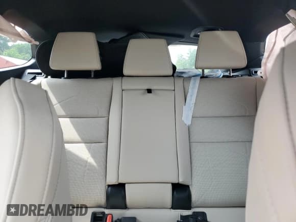 ✅ 2024 BMW X1 • VIN: WBX13EF0XR5Z97754 • Lot: 64200945. Wystawiony na Copart z przebiegiem 28 918 mil. Bezpłatny archiwum sprzedaży aukcyjnych z USA i szczegółowy raport historii pojazdu na DreamBid. Zdjęcie 10.