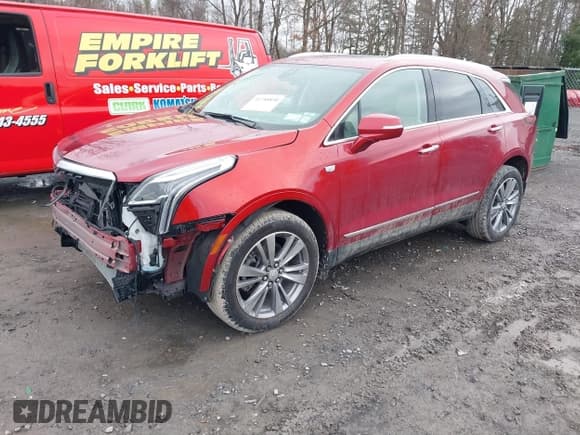 ✅ 2025 Cadillac XT5 AWD Premium Luxury • VIN: 1GYKNDR44SZ101557 • Lot: 41788890. Listed on IAAI with 5,868 mi. Free auction sales archive from the USA and detailed vehicle history report at DreamBid. Image 2.