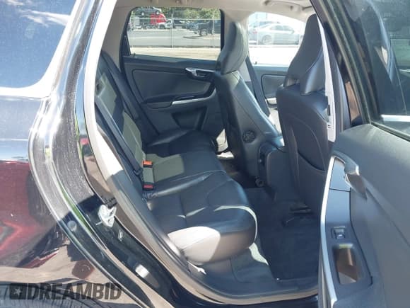 ✅ 2014 Volvo XC60 3.2L • VIN: YV4952DLXE2548976 • Лот: 43467533. Опубликован ранее на IAAI с пробегом 124 082 миль. Бесплатный доступ к архиву аукционных продаж из США и подробный отчёт об истории автомобиля на DreamBid. Изображение 8.