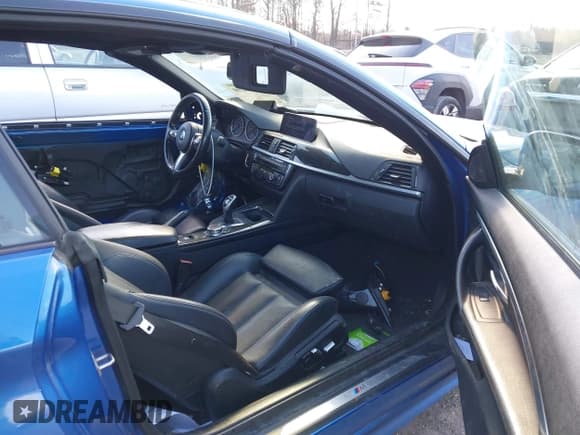 ✅ 2016 BMW 4 Series 435i xDrive • VIN: WBA3T7C51G5A38418 • Lot: 41569200. Listed on IAAI with 103,610 mi. Free auction sales archive from the USA and detailed vehicle history report at DreamBid. Image 5.