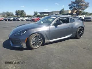 ✅ 2025 Toyota 86 Premium • VIN: JF1ZNBE17S8758272 • Lot: 71363715. Listed on Copart with 516 mi. Free auction sales archive from the USA and detailed vehicle history report at DreamBid. Image 1.