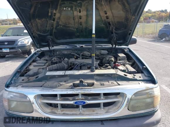 1997 Ford Explorer XLT с VIN 1FMDU35P1VUD27290, выставлен на аукционе IAAI как лот 43546783 с пробегом 307 524 миль миль и . История ставок и продаж доступна на DreamBid. Изображение 10.