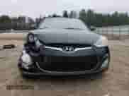 2017 Hyundai Veloster z VIN KMHTC6AD1HU316967, wystawiony jako Copart lot #70850482 z przebiegiem 52 846 mil mil oraz . Historia ofert i sprzedaży dostępna na DreamBid. Obrazek 5.