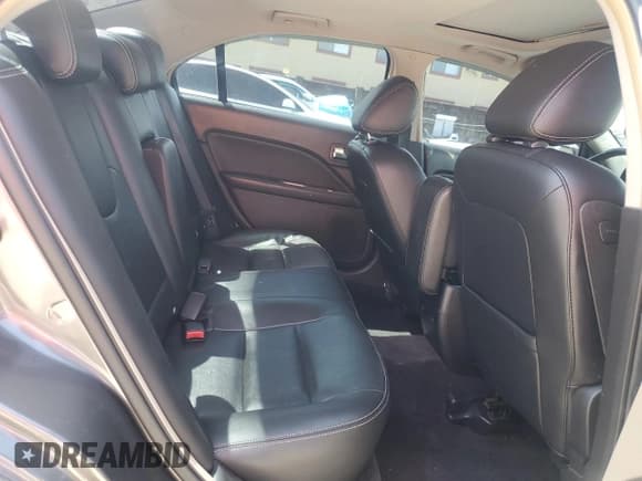 ✅ 2010 Ford Fusion SEL • VIN: 3FAHP0CG6AR426094 • Лот: 72086785. Опубликован ранее на Copart с пробегом 86 869 миль. Бесплатный доступ к архиву аукционных продаж из США и подробный отчёт об истории автомобиля на DreamBid. Изображение 10.