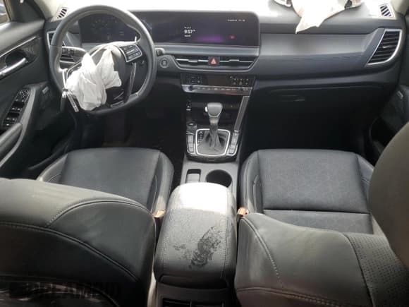 ✅ 2024 Kia Seltos SX • VIN: KNDETCA77R7487504 • Lot: 63810235. Wystawiony na Copart z przebiegiem 5 843 mil. Bezpłatny archiwum sprzedaży aukcyjnych z USA i szczegółowy raport historii pojazdu na DreamBid. Zdjęcie 8.