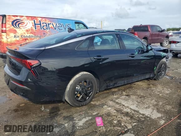 ✅ 2026 Kia K5 LXS • VIN: KNAG24J7XT5397586 • Lot: 84793405. Listed on Copart with 1,274 mi. Free auction sales archive from the USA and detailed vehicle history report at DreamBid. Image 3.