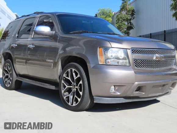 ✅ 2011 Chevrolet Tahoe LT • VIN: 1GNSCBE06BR394551 • Лот: 92510755. Опубликован ранее на Copart с пробегом 161 537 миль. Бесплатный доступ к архиву аукционных продаж из США и подробный отчёт об истории автомобиля на DreamBid. Изображение 1.