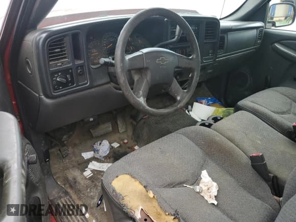 ✅ 2005 Chevrolet Silverado 2500HD Work Truck • VIN: 1GCHC24U05E327995 • Лот: 56559555. Опубликован ранее на Copart с пробегом 244 076 миль. Бесплатный доступ к архиву аукционных продаж из США и подробный отчёт об истории автомобиля на DreamBid. Изображение 8.