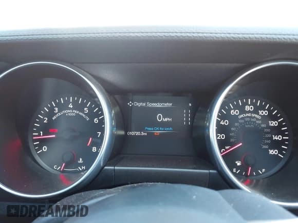 ✅ 2022 Ford Mustang GT • VIN: 1FA6P8CF8N5135411 • Lot: 43071297. Listed on IAAI with 10,720 mi. Free auction sales archive from the USA and detailed vehicle history report at DreamBid. Image 7.