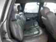 2001 Chevrolet Tahoe LT z VIN 1GNEK13T51J186505, wystawiony jako IAAI lot #42648332 z przebiegiem 282 884 mil mil oraz . Historia ofert i sprzedaży dostępna na DreamBid. Obrazek 8.