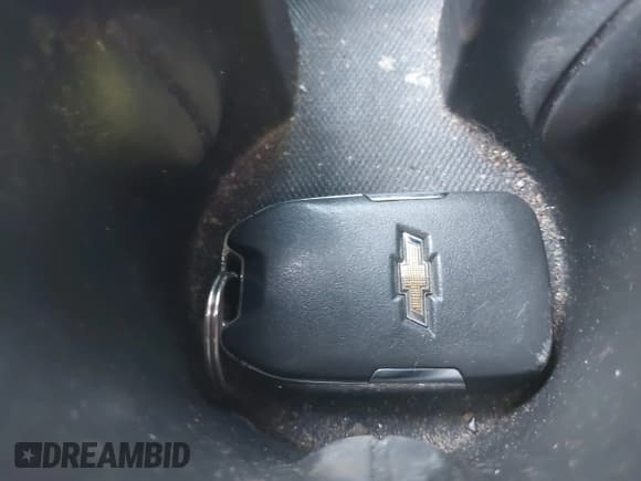 ✅ 2020 Chevrolet Silverado 1500 RST • VIN: 1GCUYEED5LZ191904 • Lot: 42800163. Wystawiony na IAAI z przebiegiem Nie podano. Bezpłatny archiwum sprzedaży aukcyjnych z USA i szczegółowy raport historii pojazdu na DreamBid. Zdjęcie 11.