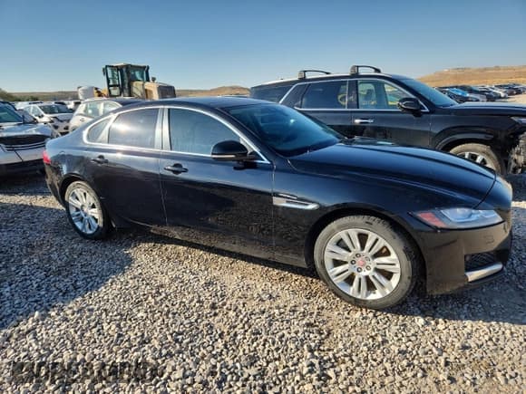 ✅ 2016 Jaguar XF 35t Premium • VIN: SAJBJ4BV8GCY18091 • Lot: 85501725. Wystawiony na Copart z przebiegiem 140 417 mil. Bezpłatny archiwum sprzedaży aukcyjnych z USA i szczegółowy raport historii pojazdu na DreamBid. Zdjęcie 4.