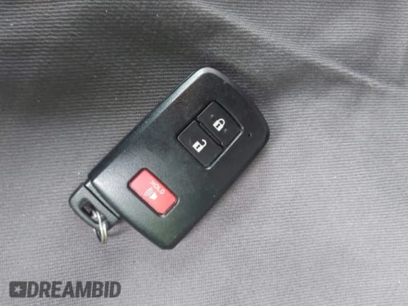 ✅ 2017 Toyota Tacoma SR5 • VIN: 3TMCZ5AN8HM077203 • Lot: 41765910. Listed on IAAI with 170,863 mi. Free auction sales archive from the USA and detailed vehicle history report at DreamBid. Image 11.