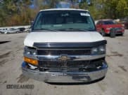 ✅ 2016 Chevrolet Express Passenger LT • VIN: 1GAZGPFG7G1201990 • Lot: 86218175. Wystawiony na Copart z przebiegiem 177 601 mil. Bezpłatny archiwum sprzedaży aukcyjnych z USA i szczegółowy raport historii pojazdu na DreamBid. Zdjęcie 5.