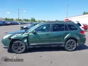 ✅ 2012 Subaru Outback Prem • VIN: 4S4BRBGC1C3263820 • Lot: 42096600. Wystawiony na IAAI z przebiegiem 125 933 mil. Bezpłatny archiwum sprzedaży aukcyjnych z USA i szczegółowy raport historii pojazdu na DreamBid. Zdjęcie 14.