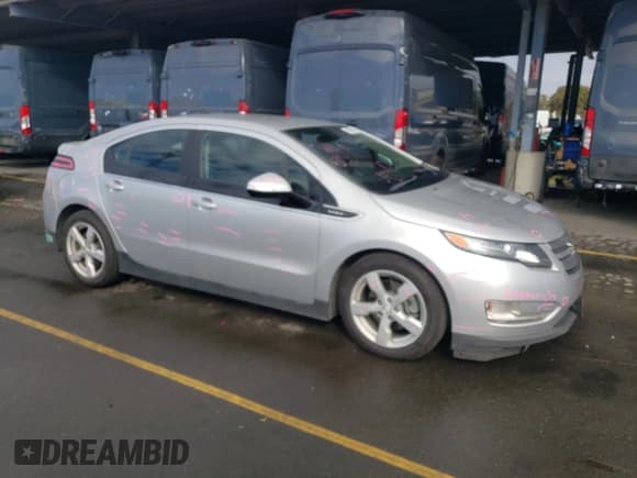 ✅ 2014 Chevrolet Volt • VIN: 1G1RE6E46EU146662 • Lot: 81099684. Wystawiony na Copart z przebiegiem 115 378 mil. Bezpłatny archiwum sprzedaży aukcyjnych z USA i szczegółowy raport historii pojazdu na DreamBid. Zdjęcie 4.