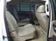 2017 Chevrolet Suburban Premier z VIN 1GNSKJKC8HR118053, wystawiony jako Copart lot #73375784 z przebiegiem 100 812 mil mil oraz Szkoda całkowita • Salvage title. Historia ofert i sprzedaży dostępna na DreamBid. Obrazek 11.