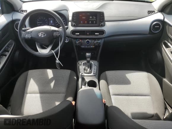 ✅ 2020 Hyundai Kona SEL • VIN: KM8K22AA1LU504555 • Лот: 74718004. Опубликован ранее на Copart с пробегом 21 411 миль. Бесплатный доступ к архиву аукционных продаж из США и подробный отчёт об истории автомобиля на DreamBid. Изображение 8.