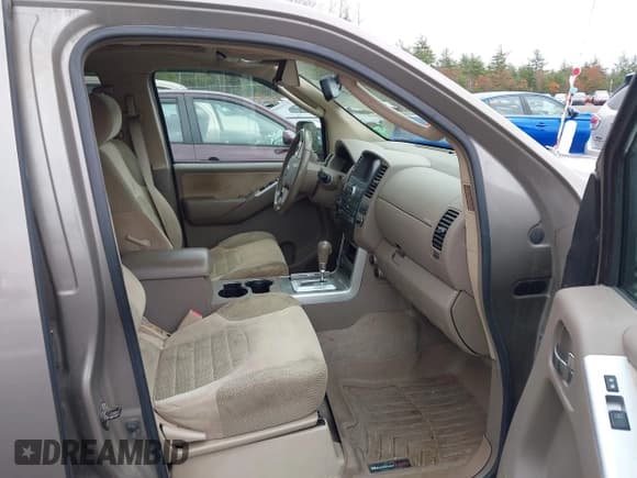 ✅ 2008 Nissan Pathfinder S • VIN: 5N1AR18B28C610901 • Lot: 43578772. Listed on IAAI with 200,211 mi. Free auction sales archive from the USA and detailed vehicle history report at DreamBid. Image 5.
