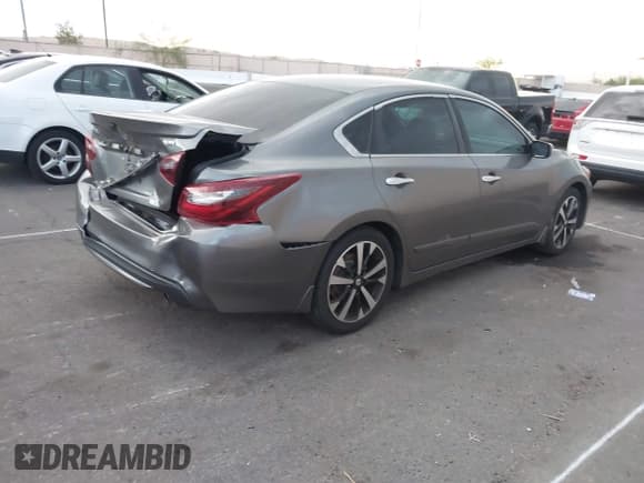 ✅ 2018 Nissan Altima SR • VIN: 1N4AL3AP3JC476502 • Lot: 43499095. Wystawiony na IAAI z przebiegiem 69 186 mil. Bezpłatny archiwum sprzedaży aukcyjnych z USA i szczegółowy raport historii pojazdu na DreamBid. Zdjęcie 4.