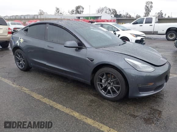 ✅ 2023 Tesla Model 3 • VIN: 5YJ3E1EA8PF687455 • Lot: 41572917. Wystawiony na IAAI z przebiegiem 33 097 mil. Bezpłatny archiwum sprzedaży aukcyjnych z USA i szczegółowy raport historii pojazdu na DreamBid. Zdjęcie 1.