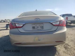 ✅ 2011 Hyundai Sonata GLS • VIN: 5NPEB4AC3BH056701 • Lot: 72858264. Listed on Copart with 139,588 mi. Free auction sales archive from the USA and detailed vehicle history report at DreamBid. Image 6.