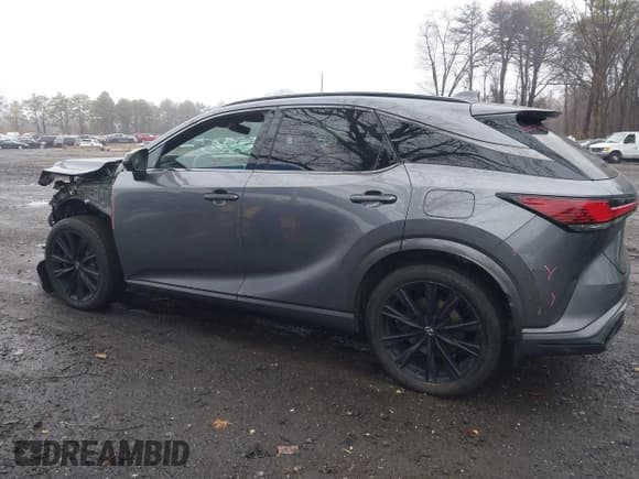 ✅ 2023 Lexus RX 500h F Sport Performance • VIN: 2T2BCMEA4PC007246 • Lot: 41915012. Wystawiony na IAAI z przebiegiem 13 268 mil. Bezpłatny archiwum sprzedaży aukcyjnych z USA i szczegółowy raport historii pojazdu na DreamBid. Zdjęcie 14.