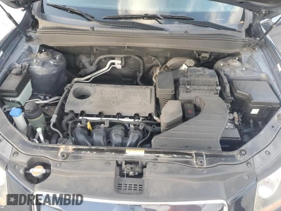 ✅ 2011 Hyundai Santa Fe Limited • VIN: 5XYZK3AB1BG010536 • Lot: 80678444. Listed on Copart with 80,341 mi. Free auction sales archive from the USA and detailed vehicle history report at DreamBid. Image 12.