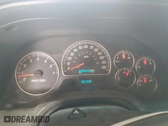 ✅ 2004 GMC Envoy SLE • VIN: 1GKDT13S342140960 • Лот: 68049835. Опубликован ранее на Copart с пробегом 287 399 миль. Бесплатный доступ к архиву аукционных продаж из США и подробный отчёт об истории автомобиля на DreamBid. Изображение 9.