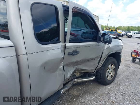 2007 Chevrolet Silverado 1500 1LT с VIN 1GCEK19CX7Z539170, выставлен на аукционе IAAI как лот 42928323 с пробегом 189 958 миль миль и . История ставок и продаж доступна на DreamBid. Изображение 6.