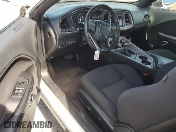 ✅ 2019 Dodge Challenger R/T • VIN: 2C3CDZBT2KH531944 • Lot: 51377254. Wystawiony na Copart z przebiegiem 77 736 mil. Bezpłatny archiwum sprzedaży aukcyjnych z USA i szczegółowy raport historii pojazdu na DreamBid. Zdjęcie 8.