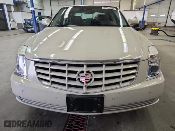 ✅ 2010 Cadillac DTS 1SD • VIN: 1G6KH5EY5AU119883 • Lot: 93850895. Listed on Copart with 75,246 mi. Free auction sales archive from the USA and detailed vehicle history report at DreamBid. Image 5.