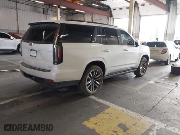 ✅ 2023 Cadillac Escalade 4WD Sport • VIN: 1GYS4FKL4PR278892 • Лот: 43241713. Опубликован ранее на IAAI с пробегом 25 091 миль. Бесплатный доступ к архиву аукционных продаж из США и подробный отчёт об истории автомобиля на DreamBid. Изображение 4.