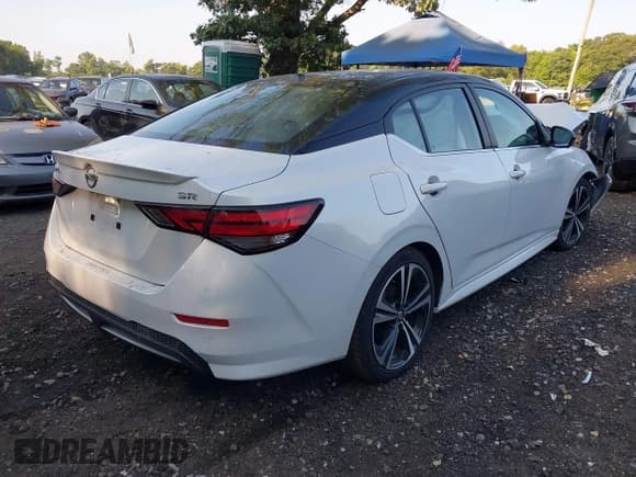 ✅ 2021 Nissan Sentra SR • VIN: 3N1AB8DV4MY303199 • Lot: 42900684. Listed on IAAI with 72,622 mi. Free auction sales archive from the USA and detailed vehicle history report at DreamBid. Image 4.