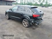 ✅ 2017 Audi Q3 Prestige • VIN: WA1GCCFS9HR005523 • Lot: 42573661. Listed on IAAI with 128,154 mi. Free auction sales archive from the USA and detailed vehicle history report at DreamBid. Image 3.