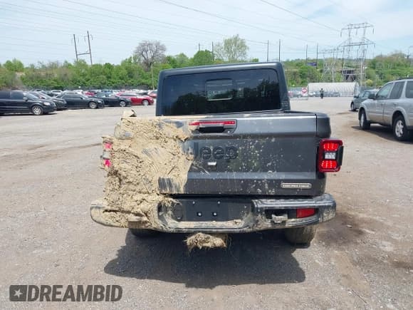 ✅ 2021 Jeep Gladiator Freedom • VIN: 1C6HJTAG3ML557932 • Лот: 42150245. Опубликован ранее на IAAI с пробегом 26 656 миль. Бесплатный доступ к архиву аукционных продаж из США и подробный отчёт об истории автомобиля на DreamBid. Изображение 17.