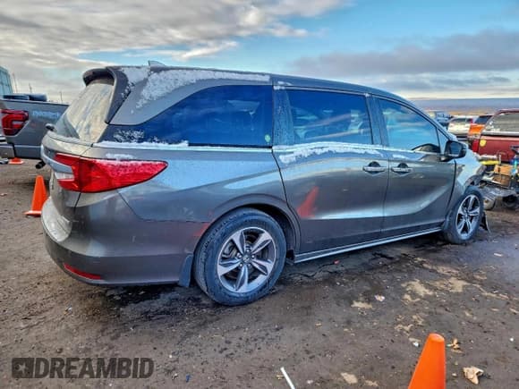 ✅ 2018 Honda Odyssey Touring • VIN: 5FNRL6H84JB005622 • Lot: 94671885. Wystawiony na Copart z przebiegiem 87 429 mil. Bezpłatny archiwum sprzedaży aukcyjnych z USA i szczegółowy raport historii pojazdu na DreamBid. Zdjęcie 3.