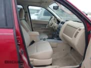 ✅ 2011 Ford Escape XLT • VIN: 1FMCU9D7XBKB32540 • Lot: 42327433. Listed on IAAI with 73,075 mi. Free auction sales archive from the USA and detailed vehicle history report at DreamBid. Image 5.