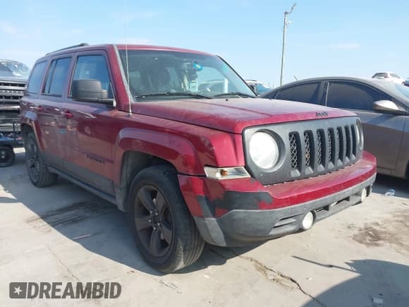 ✅ 2015 Jeep Patriot Altitude • VIN: 1C4NJPBA9FD264031 • Lot: 43489048. Wystawiony na IAAI z przebiegiem 252 254 mil. Bezpłatny archiwum sprzedaży aukcyjnych z USA i szczegółowy raport historii pojazdu na DreamBid. Zdjęcie 1.