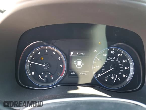 ✅ 2019 Hyundai Kona SE • VIN: KM8K12AA9KU280033 • Лот: 48159104. Опубликован ранее на Copart с пробегом 33 556 миль. Бесплатный доступ к архиву аукционных продаж из США и подробный отчёт об истории автомобиля на DreamBid. Изображение 9.