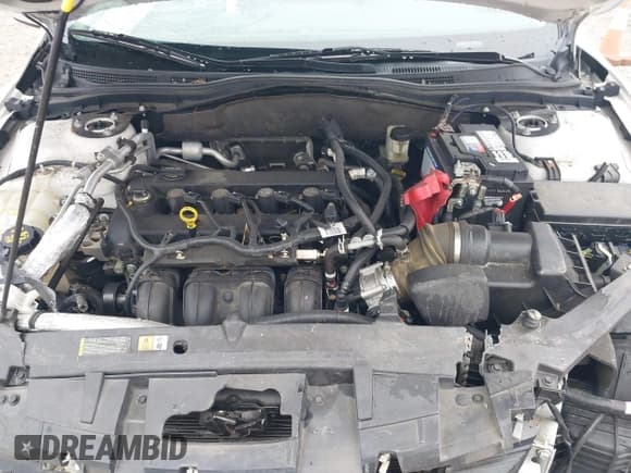 ✅ 2010 Ford Fusion SE • VIN: 3FAHP0HA1AR178700 • Lot: 43734481. Wystawiony na IAAI z przebiegiem 80 996 mil. Bezpłatny archiwum sprzedaży aukcyjnych z USA i szczegółowy raport historii pojazdu na DreamBid. Zdjęcie 10.