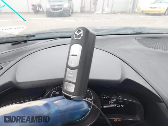 ✅ 2017 Mazda 3 Sport • VIN: 3MZBN1K71HM102973 • Лот: 42425126. Опубликован ранее на IAAI с пробегом 162 573 миль. Бесплатный доступ к архиву аукционных продаж из США и подробный отчёт об истории автомобиля на DreamBid. Изображение 11.