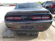 ✅ 2018 Dodge Challenger T/A • VIN: 2C3CDZBT3JH300663 • Lot: 57304034. Wystawiony na Copart z przebiegiem 77 369 mil. Bezpłatny archiwum sprzedaży aukcyjnych z USA i szczegółowy raport historii pojazdu na DreamBid. Zdjęcie 6.