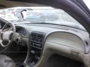 ✅ 1999 Ford Mustang • VIN: 1FAFP4044XF156779 • Lot: 23850768. Wystawiony na IAAI z przebiegiem Nie podano. Bezpłatny archiwum sprzedaży aukcyjnych z USA i szczegółowy raport historii pojazdu na DreamBid. Zdjęcie 5.