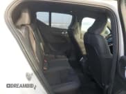 ✅ 2023 Volvo XC40 Ultimate • VIN: YV4ED3UM1P2098850 • Lot: 81336295. Wystawiony na Copart z przebiegiem 14 640 mil. Bezpłatny archiwum sprzedaży aukcyjnych z USA i szczegółowy raport historii pojazdu na DreamBid. Zdjęcie 10.